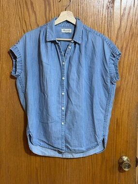 Madewell‎ Light Blue Denim Shirt with Chambray Texture Sz  xs